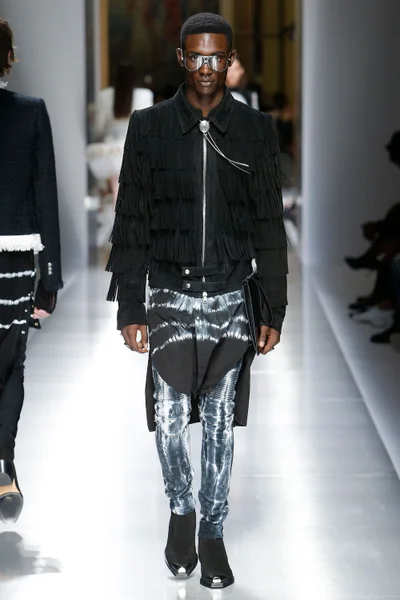 Look 27